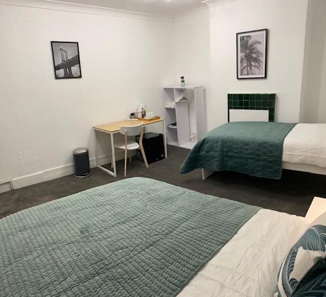 לונדון Guest Rooms In Camden Town מראה חיצוני תמונה