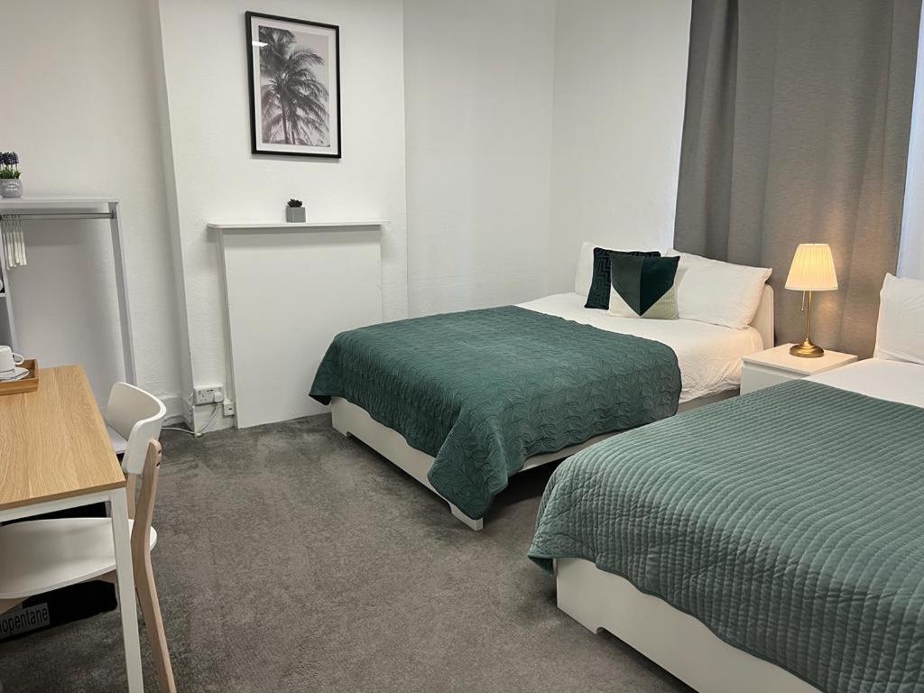 לונדון Guest Rooms In Camden Town מראה חיצוני תמונה